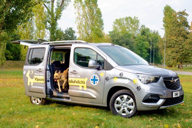 Opel Combo Life_cani bambini auto